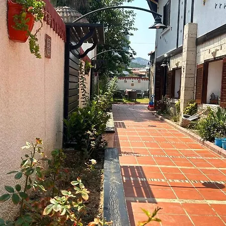 Black Lotus Σμύρνη