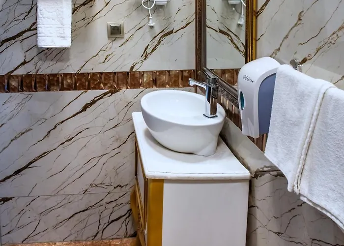 Hotell Black Lotus Izmir
