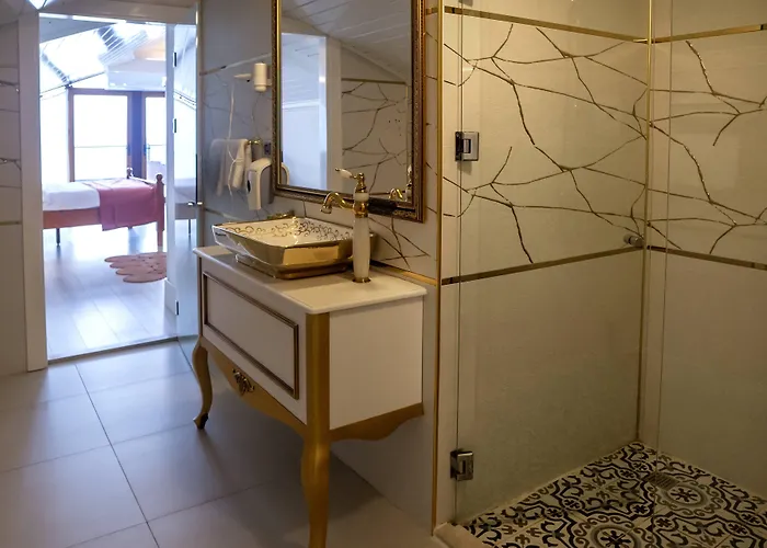 Black Lotus Szálloda